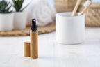 Fragrano flacone di profumo in bambù
