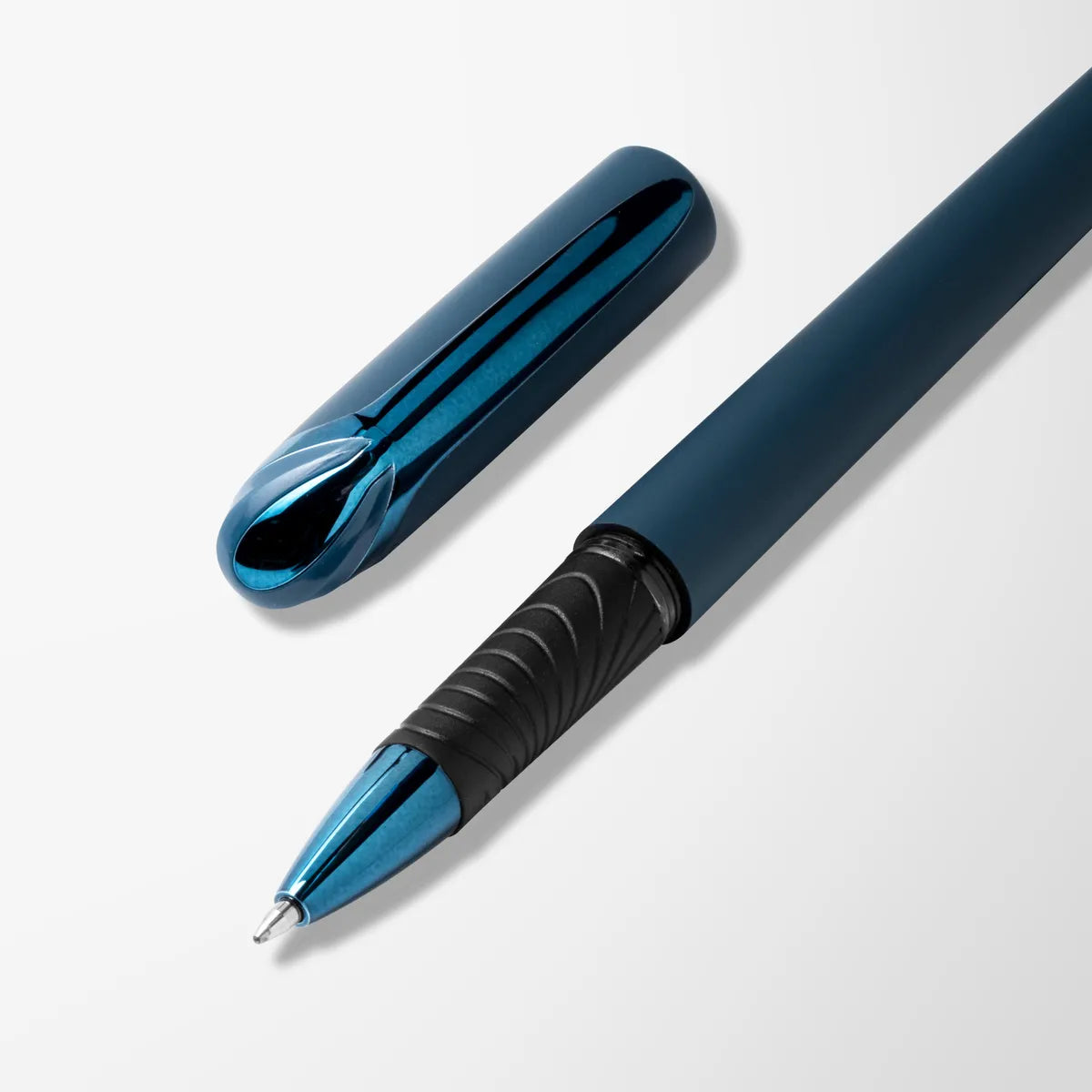 Monochrome Maria Gel Pen